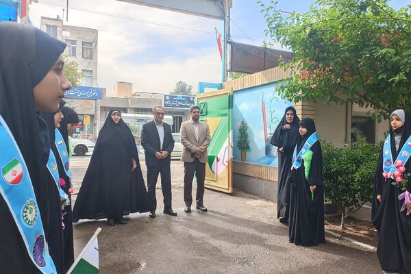 برگزاری مراسم بزرگداشت روز معلم در نیشابور 