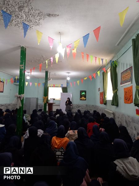 گام به گام درمسیرموفقیت تحصیلی وانتخاب رشته پایه نهم دبیرستان انقلاب اسلامی