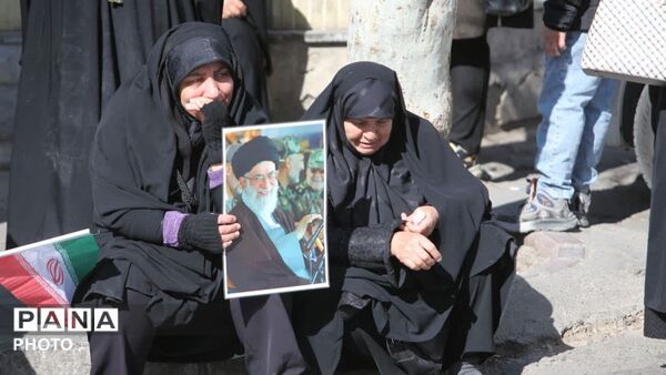 سوگواری مردم نظرآباد در غم فقدان رهبر فرزانه انقلاب 