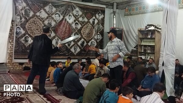 جشنی برای هیئت  ۳۱ ساله فاطمه الزهرای نیشابور همزمان با شب میلاد حضرت زینب (س)