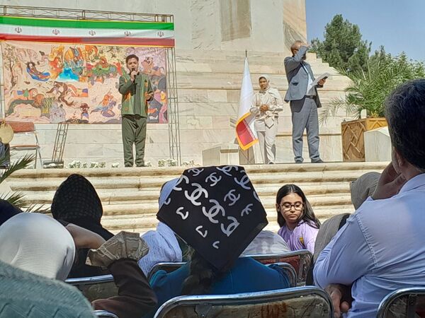 همایش کودک و شاهنامه در آرامگاه فردوسی 