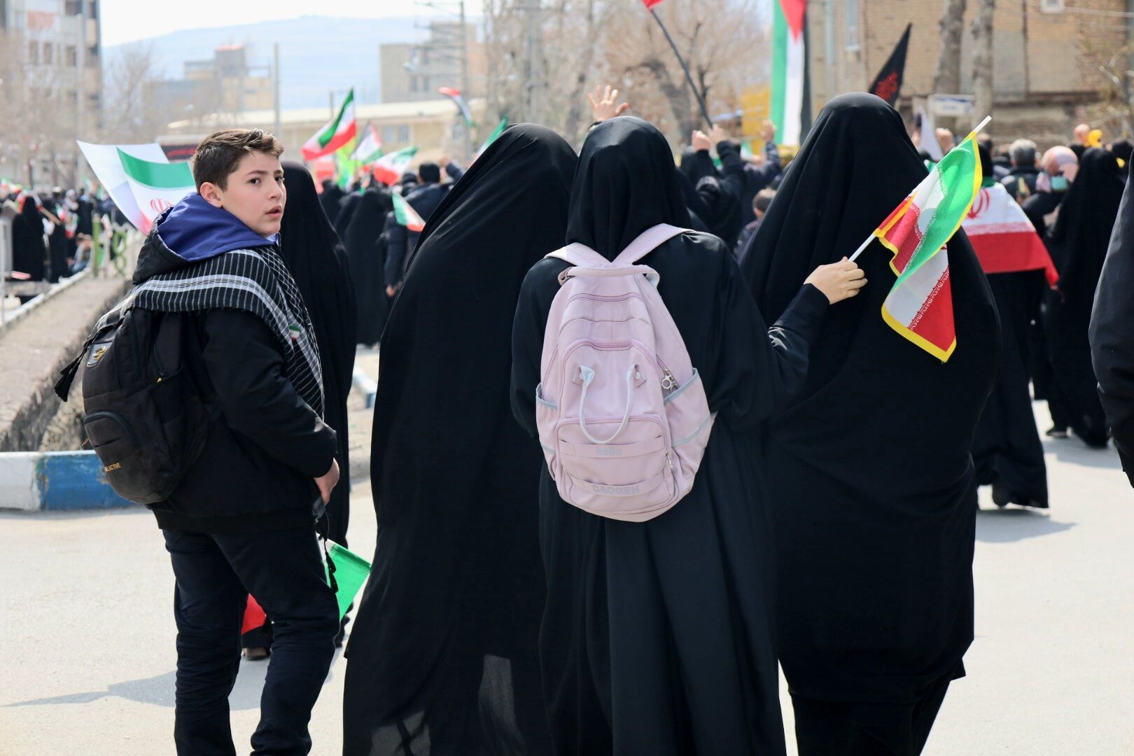 کوله‌پشتی فرشته‌ها در آذربایجان غربی