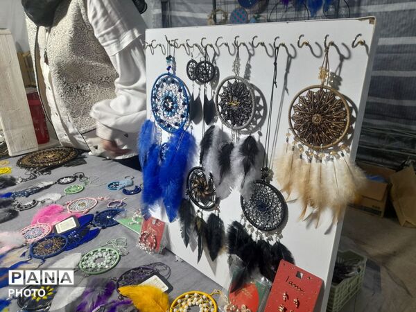 رونق تولید در فرهنگسرای سیمرغ با برپایی بازارچه صنایع دستی