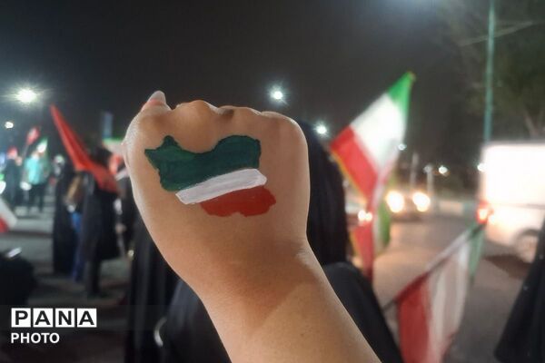 اجتماع مردمی در میدان شهدای گمنام فاز چهار اندیشه