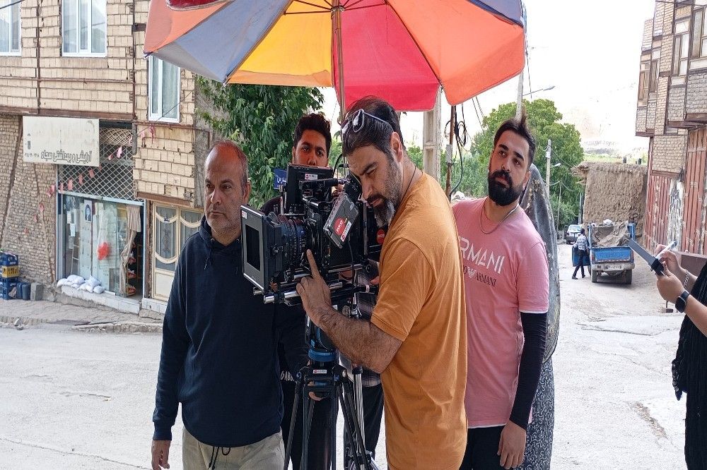 ساخت فیلم سینمایی «دربار» با موضوع ورود رهبر در سال ۱۳۶۵ به شهر بار 