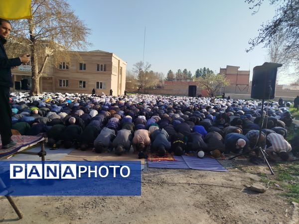 برگزاری نماز عید فطر در باغ ملی آشخانه
