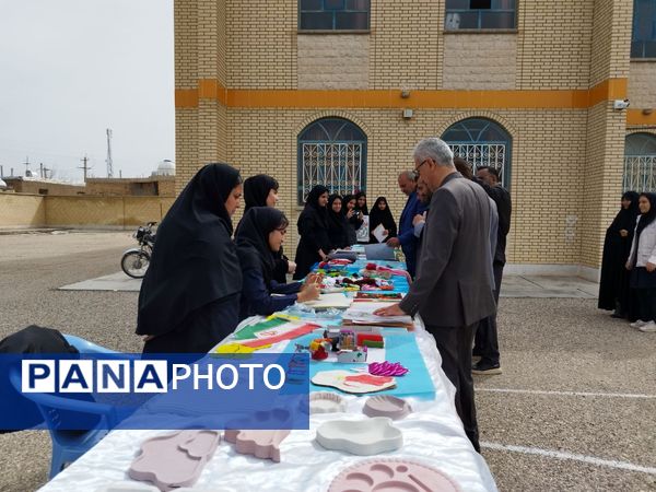 جشن مدرسه‌ای «ایرانمون» در مدرسه شهدای میانشهر