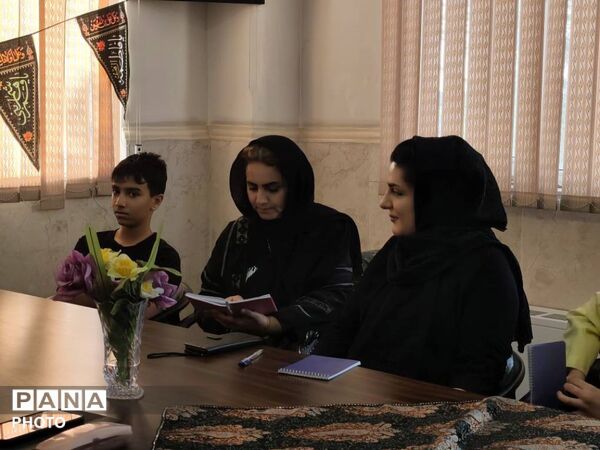  اربعین حسینی با نوای شعر در کتابخانه ولایت قرچک