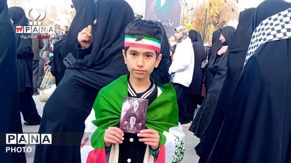 اقامه نماز عید سعید فطر در شهرستان دلفان