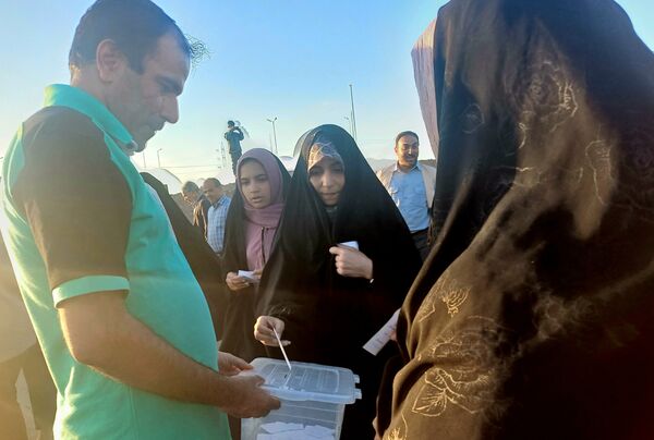 همایش پیاده‌روی خانوادگی به پاسداشت ایام الله دهه مبارک کرامت