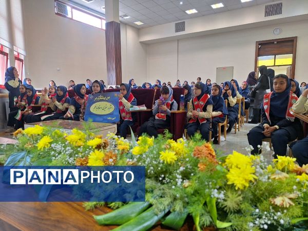 فریاد آزادی و همبستگی در دبستان آرمینه مصلی‌نژاد