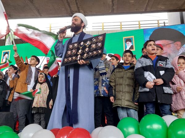 حضور حماسی منطقه ۵ در راهپیمایی ۲۲ بهمن