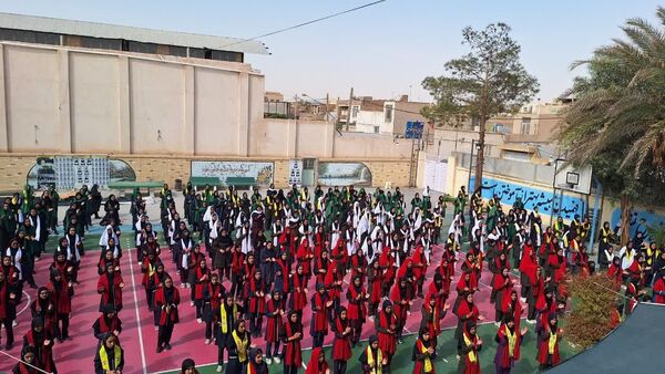 بازدید مدرسان کشوری سازمان دانش‌آموزی از دبیرستان تمام تشکیلاتی عفت