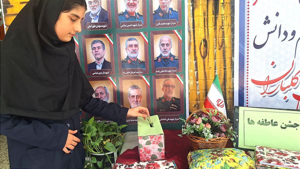 جشن عاطفه ها در دبیرستان دخترانه فیاض