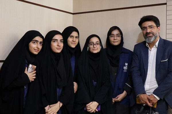 آیین تجلیل از دختران دانش‌آموز خبرنگار منتخب پانا شهرستان‌های استان تهران
