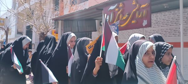 مردم فارسان یکپارچه در حمایت از قدس به خیابان آمدند
