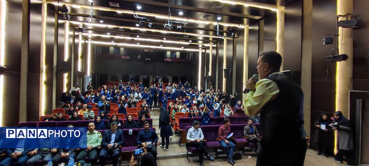 اختتامیه مسابقات ورزشی آموزشگاه هیhت امنایی ضحی ۲ در سالن غدیر شیروان