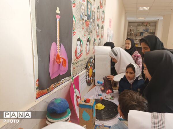 نمایشگاه خلاقیت کودکان مدرسه‌ شهید خدادادی