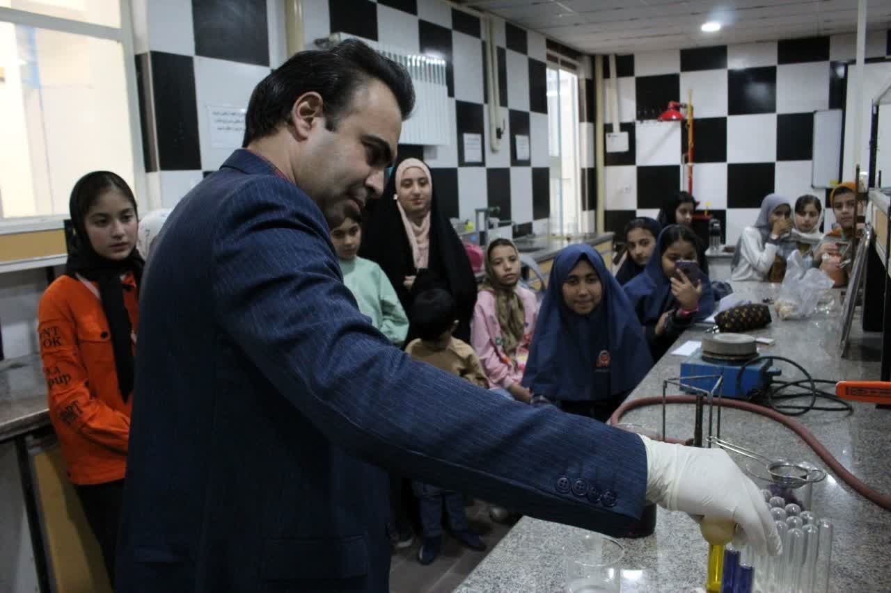 کارگاه علمی دانش‌آموزی زیست محیطی یزد