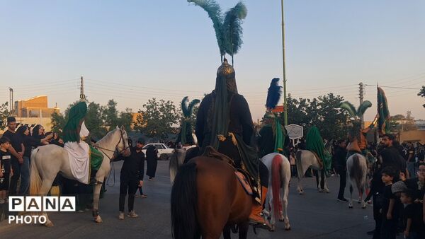 نوجوانان عاشورایی کوهپایه هم‌نوا با کاروان کربلا در «احلی من العسل»