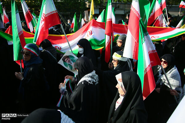 رزمایش «دختران جان فدای ایران»