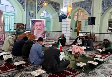 شهیدان جنگ اخیر؛ میهمان محفل انس با قرآن شدند