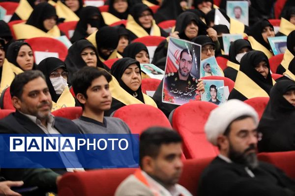 همایش تقدیر از مادران و همسران شهدا در دانشگاه قم