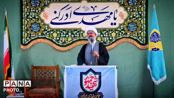 نماز جمعه در کاشمر