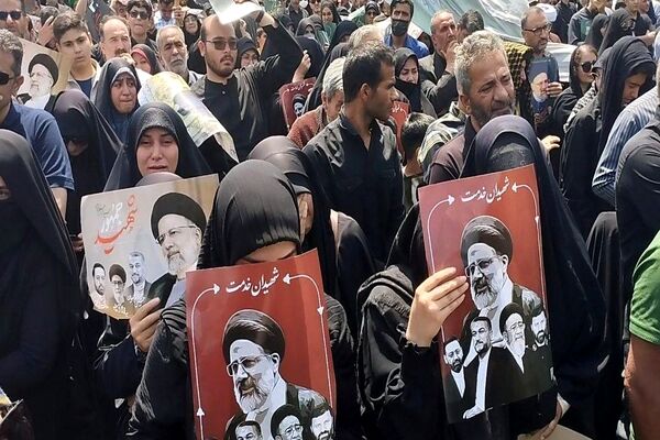 وداع تاریخی مشهدی‌ها با خادم‌الرضا؛ شهید جمهور
