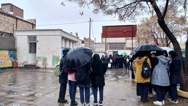 اولین بارش باران الهی در شهر زیبای  نیشابور 