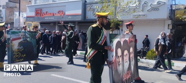 آرام گرفتن پیکر شهید سپهبد عبدالرحیم موسوی در حریم امن فاطمی