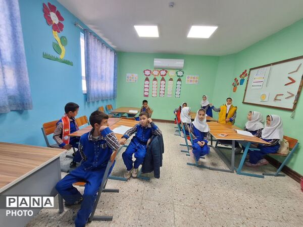 روز بدون کیف در آموزشگاه شهید ذوالفقاری روستای احمد آباد