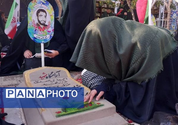 حضور عاشقان شهدا در کربلای ایران