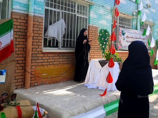 جشن جوانه‌ها در دبیرستان هیأت‌امنایی پژمان‌بختیاری مشهد
