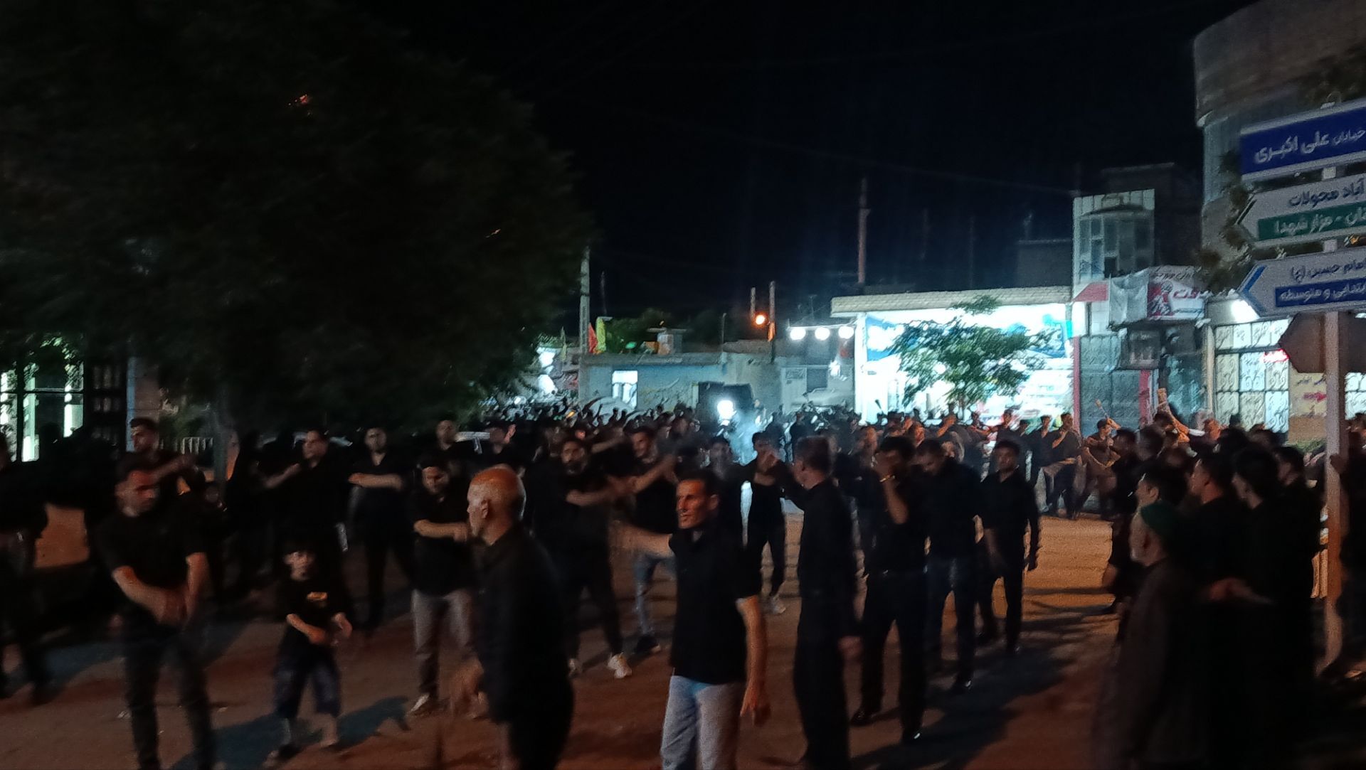 عزاداری شب نهم محرم الحرام در روستای رزق آباد 