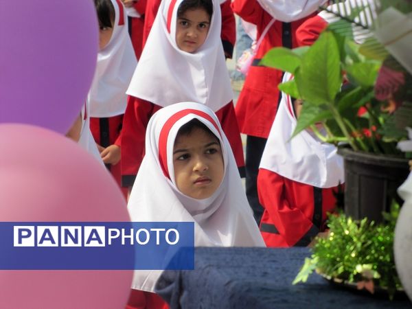 زنگ شکوفه‌ها در شهرستان عباس‌آباد به صدا درآمد