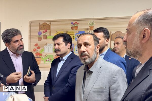 روایت تصویری آیین بازگشایی مدارس در دبستان منصور نفر منطقه ۴