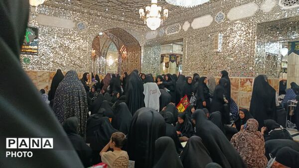حضور گسترده مردم در جمکران و حرم مطهر برای بدرقه رهبر شهید