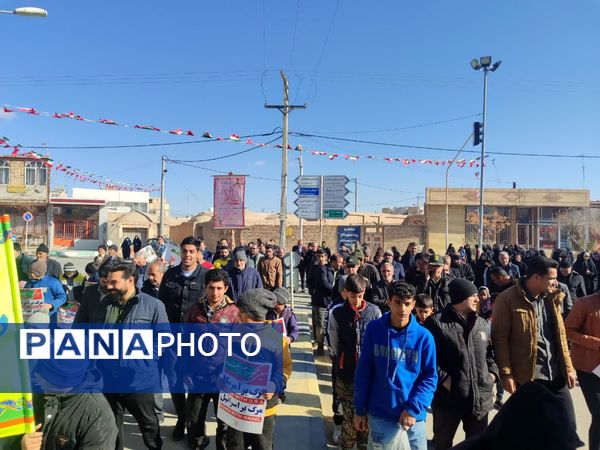 حضور پرشور مردم انقلابی شهر حسن آباد جرقویه علیا در راهپیمایی یوم الله ۲۲ بهمن