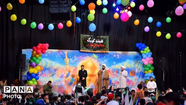 مناره‌ های میناب؛ برنامه ای به مناسبتِ میلادِ امام رضا (ع)
