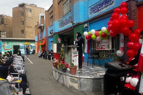 فجر دانش آموزی در قلبِ ری