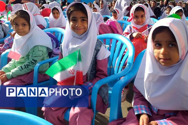 جشن شکوفه‌ها در آستانه سال تحصیلی جدید در مدارس ملارد برگزار شد