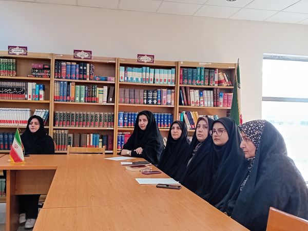 قرائت وصیت‌نامه امام خمینی(ره) در کتابخانه شهید بهشتی