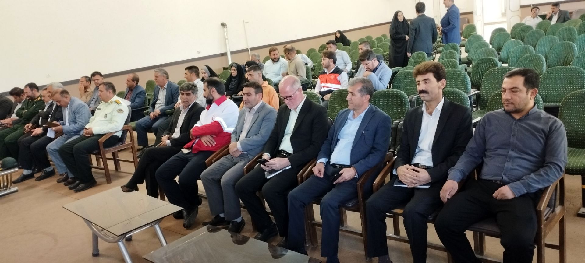 بررسی طرح‌های عمرانی و تاکید بر شتاب‌بخشی به پروژه‌ها در اردل