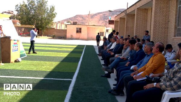 افتتاح زمین چمن مصنوعی در روستای ده‌کهنه‌روگر