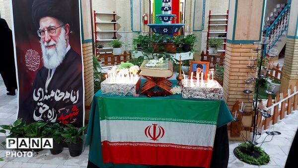 مراسم بزرگداشت چهلمین روز شهادت امام شهید امت و شهدای دبستان میناب 