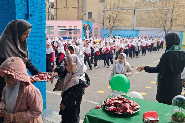 جشن ولادت امام زمان(عج) در دبستان عمار رباط‌کریم