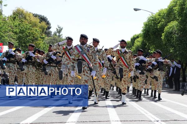 مراسم رژه روز ارتش در شیراز