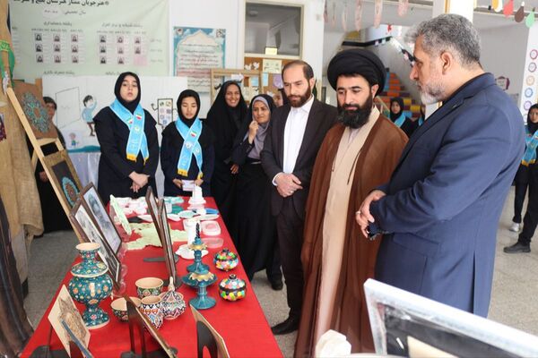 اختتامیه هفته پدافند غیرعامل در هنرستان دخترانه شیخ محمد بلیغ و معرفت فیروزکوه 