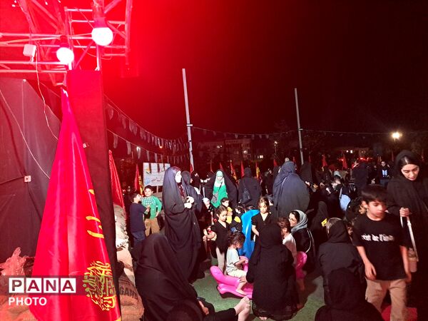 هیات بنات الحیدر بانوان کرج ، پرچم‌دار سوگِ محرم